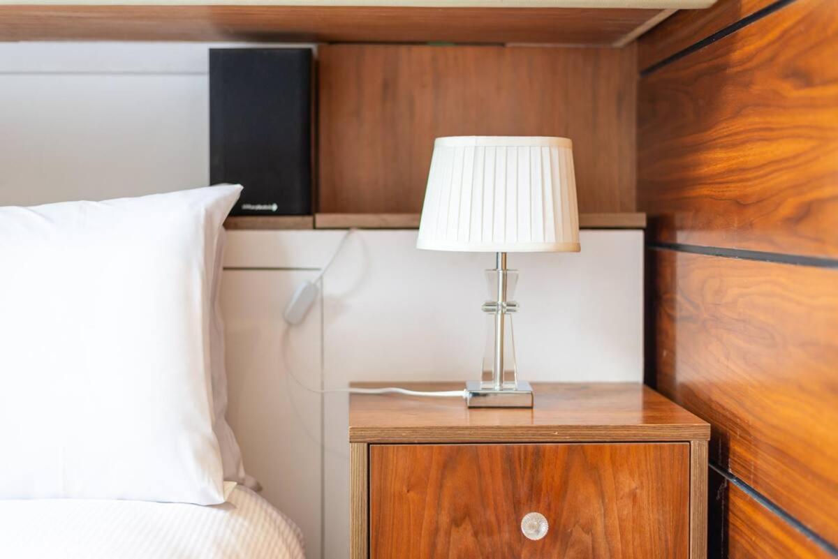 Award-Winning Designer Apartment Londra Esterno foto